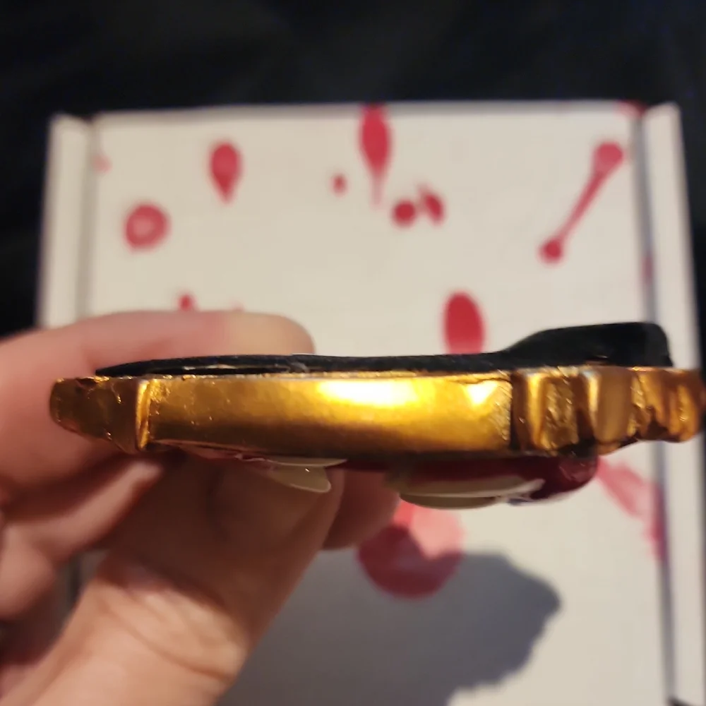 Vampire Fang Pin - Picture 5 of 6